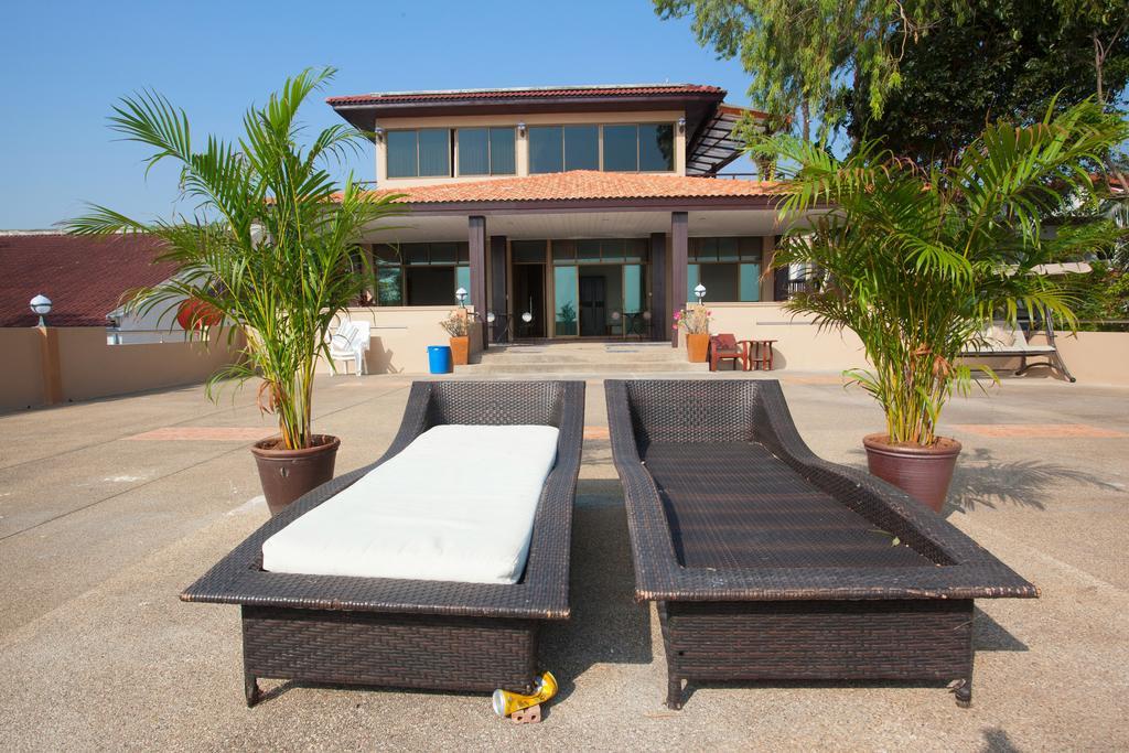 Sea Breeze Guest House Cha-Am Exterior foto